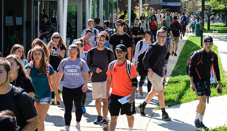 SRU fall enrollment eclipses 8,800 students | Slippery Rock University