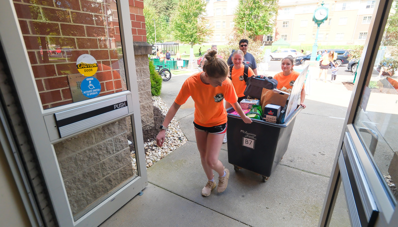 Move In Day at SRU