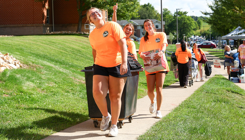 Move In Day at SRU